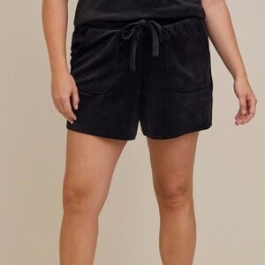 🆕 BNWT BLACK VELOUR SHORTS 🆕